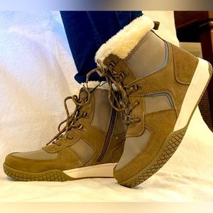Weatherproof lace up warm winter boots, style Chloe, tan blue, plush faux fur